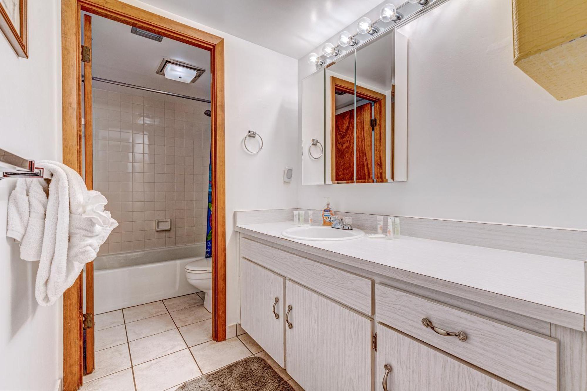 Daytona Beach Shores Condos Room photo