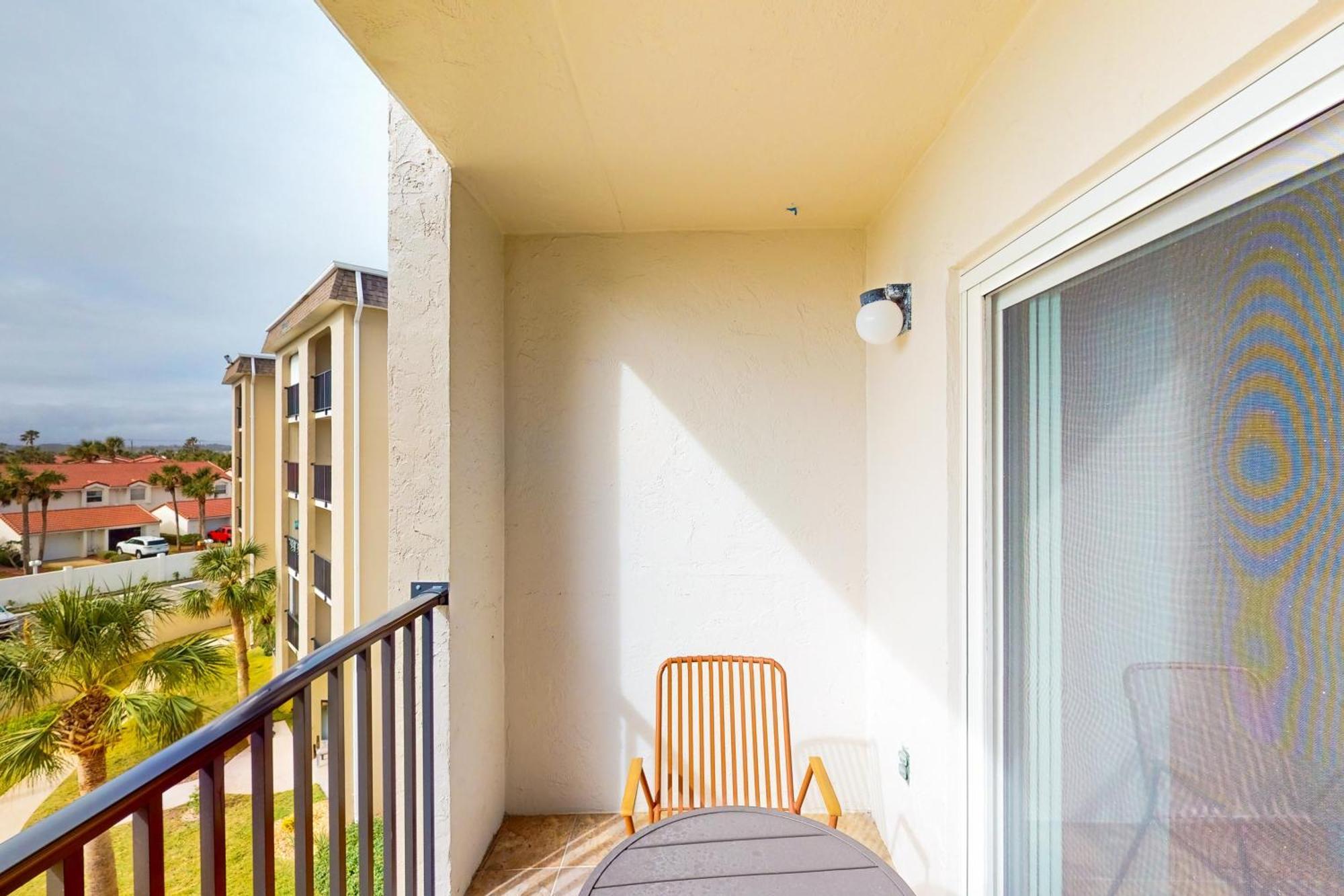 Daytona Beach Shores Condos Room photo
